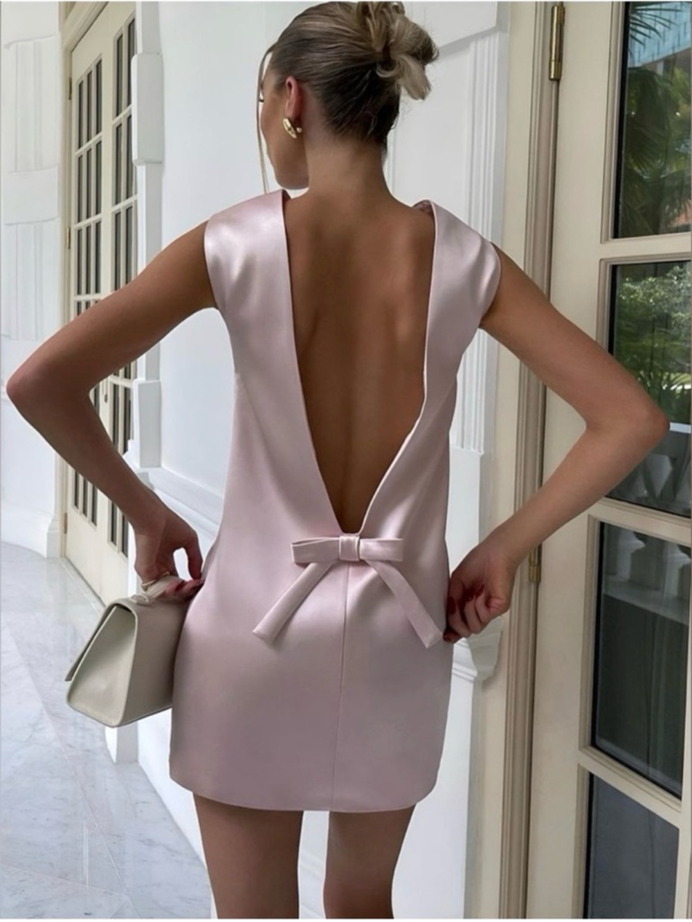 Elegant Open-Back Bow Mini Dress - Blush Pink